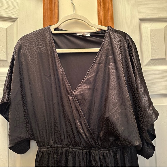 Baltic Born Savannah Kimono Wrap Dress - Picture 3 of 8